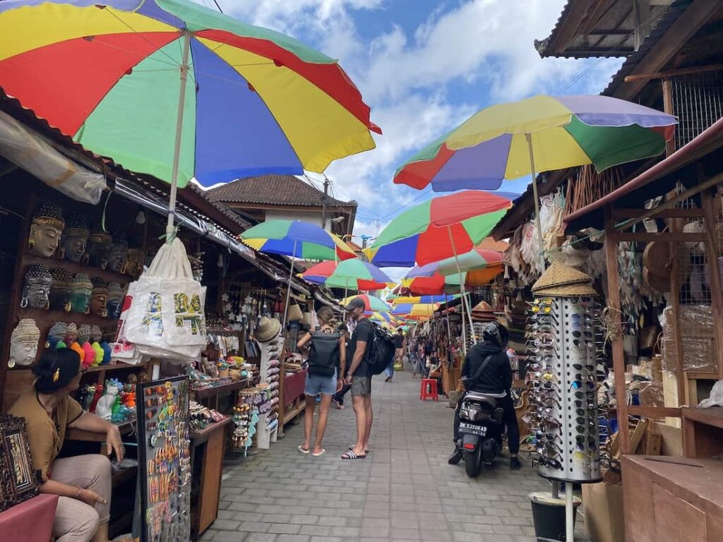 image showing traditional market in Bali